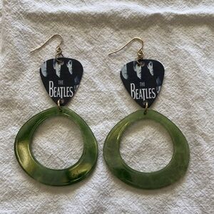 Source Unknown Green and Black Beatles Earrings New Never Worn